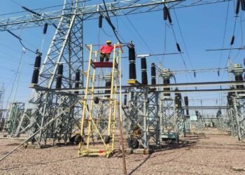 सब-स्टेशन मेंटेनेंस के लिए 36 फीट ऊँचाई का मैन लिफ्टर इन-हाउस डिज़ाइन एवं निर्माण