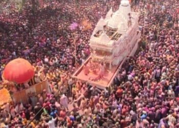 रंगपंचमी पर इंदौर की गेर देखने के लिए छतें होंगी बुक, टिकट से मिलेगा रंगों का शानदार नजारा