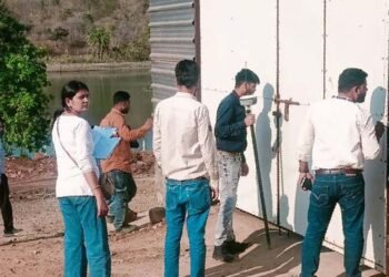 बड़े तालाब में अतिक्रमण पर बड़ा एक्शन, IAS का बंगला समेत 200 अवैध निर्माण चिन्हित