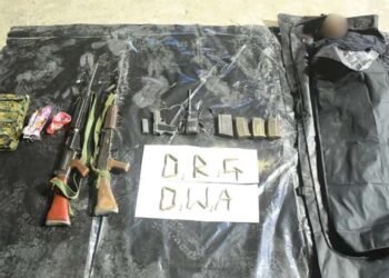 Maoist Encounter: दंतेवाड़ा-बीजापुर सीमा पर मुठभेड़ में ₹5 लाख का इनामी माओवादी ढेर, भारी मात्रा में हथियार बरामद