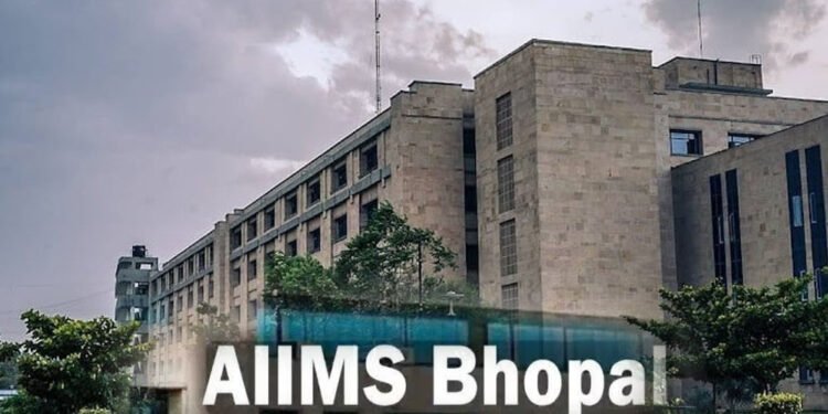 AIIMS Bhopal: OPD में ‘पर्चा’ बनवाने का तरीका बदला, अब नहीं लगेगी लाइन