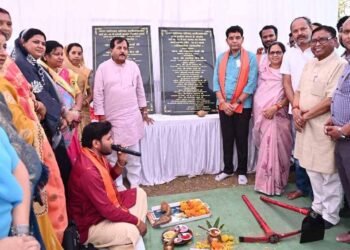 बलौदाबाजार को मिली विकास की नई सौगात : राजस्व मंत्री टंक राम वर्मा ने 32 लाख रुपए से बने हाट बाजार का का किया लोकार्पण