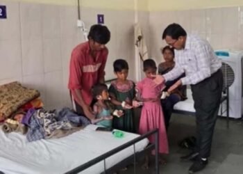 बैतूल में दूषित पानी का संकट: बच्चे बीमार, खुजली-बुखार से जूझ रहे; दिग्विजय सिंह ने जताई चिंता
