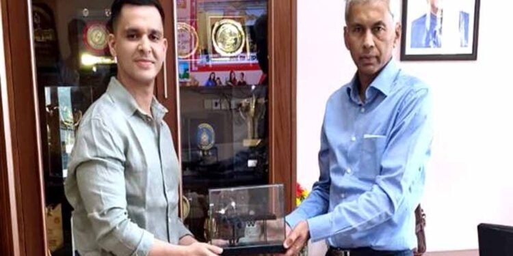 मुख्य सचिव  जैन से आईज़ीआई वेंचर्स के संस्थापक ने की भेंट