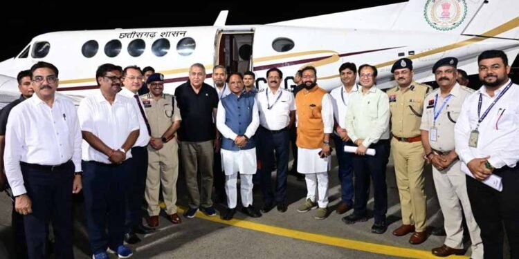 बिलासा देवी केवट एयरपोर्ट पर नाइट फ्लाइट्स की शुरुआत, मुख्यमंत्री विष्णुदेव साय ने किया शुभारंभ