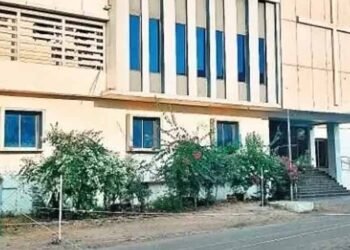 बड़ी कार्रवाई: 5 अस्पतालों के लाइसेंस रद्द, निरीक्षण में मिली गंभीर खामियां