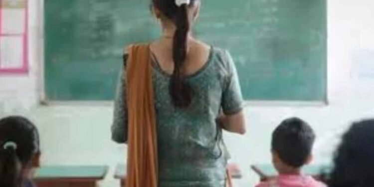 TET अनिवार्यता के विरोध में 15 को होगी बड़ी बैठक, 80 हजार शिक्षकों पर पड़ सकता है असर