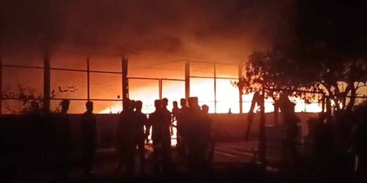 कवर्धा के SLRM सेंटर में भीषण आग, दमकल टीम ने हालात पर पाया काबू