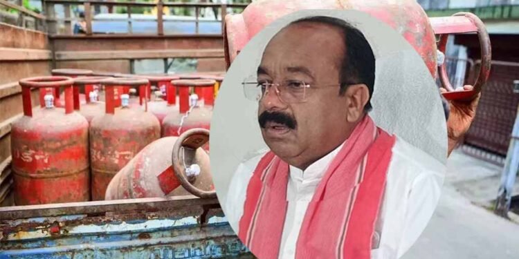 गैस सिलेंडर की किल्लत पर डिप्टी CM अरुण साव की अपील: ‘धैर्य रखें, अफवाहों पर ध्यान न दें’