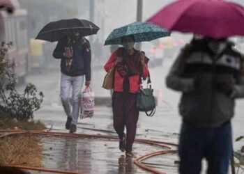 धूप की तपिश से राहत: आज हल्की बारिश और बिजली गिरने की संभावना