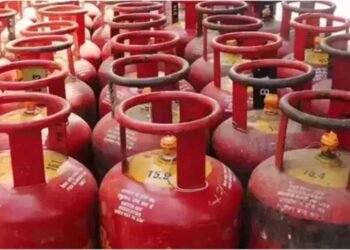 Gas Booking e-KYC: क्या अब जरूरी है KYC? पेट्रोलियम मंत्रालय ने जारी की नई गाइडलाइंस