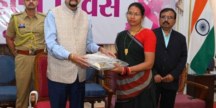 नारी शक्ति इस देश के विकास की धुरी, अंतिम पंक्ति की महिलाओं तक विकास पहुंचाने के लिए हम कृत संकल्पित‘