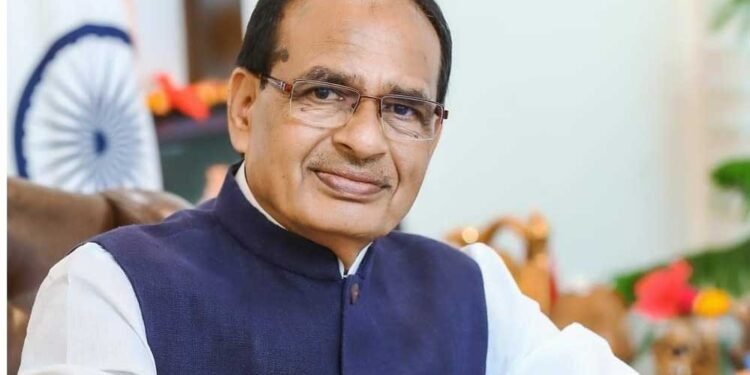 जन्मदिन पर विदिशा में केंद्रीय मंत्री शिवराज सिंह चौहान, मामा कोचिंग सेंटर का उद्घाटन और छात्रों को नकद इनाम