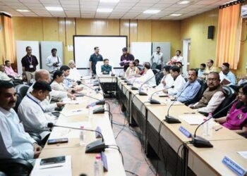 सुपर स्पेशलिटी अस्पताल रीवा में रिक्त पदों में भर्ती की कार्यवाही तेजी से करें : उप मुख्यमंत्री  शुक्ल