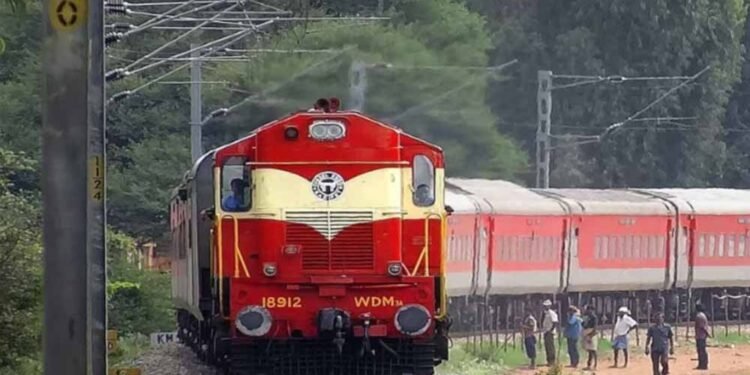 MP से बिहार-महाराष्ट्र का सफर आसान, 15 जुलाई तक चलेंगी स्पेशल ट्रेनें