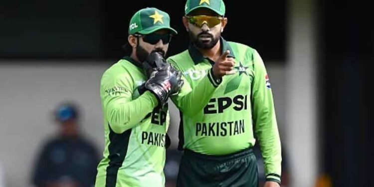 पाकिस्तान क्रिकेट में महासंग्राम, वनडे टीम से बाबर आजम और फखर जमान हुए बाहर