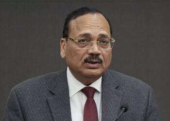 CJI के आदेश पर भाई को फोन! कोर्ट में जस्टिस सूर्यकांत ने लगाई फटकार