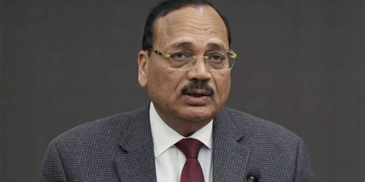 CJI के आदेश पर भाई को फोन! कोर्ट में जस्टिस सूर्यकांत ने लगाई फटकार