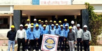 आईटीआई धामनोद के विद्यार्थियों ने समझी ट्रांसमिशन नेटवर्क की कार्यप्रणाली