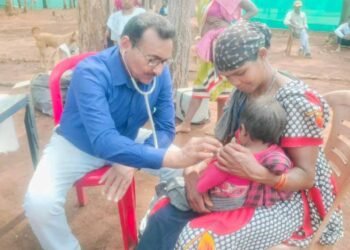नारायणपुर के सुदूर गांवों में पहुंच रही हैं स्वास्थ्य सेवाएं : 107 ग्रामीणों को मिला उपचार