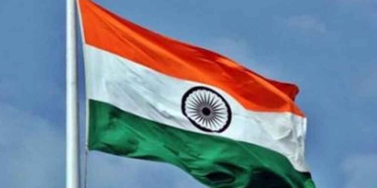 UAE में भारतीय दूतावास की एडवाइजरी जारी, नागरिकों को सतर्क रहने और सुरक्षा निर्देश मानने की अपील