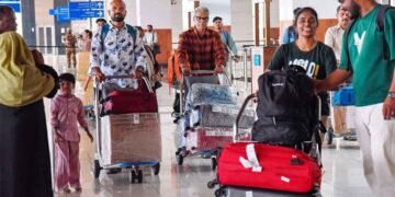 दुबई में भारतीय दूतावास की एडवाइजरी: नागरिकों को गैर-जरूरी यात्रा से बचने की सलाह