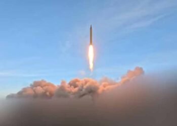 खर्ग द्वीप पर हमले से भड़का ईरान, दुबई और कुवैत एयरपोर्ट पर ताबड़तोड़ हमले, मची अफरातफरी