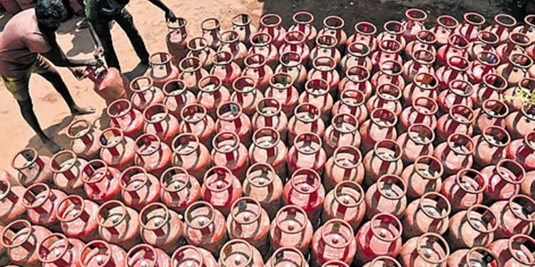 प्रदेश में LPG गैस सिलेंडर वितरण के लिए नई गाइडलाइन जारी, तय किया गया नया कोटा