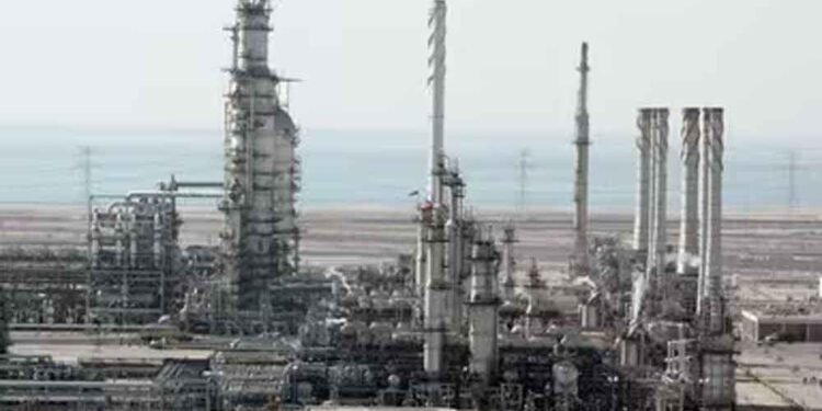 सऊदी तेल कंपनी पर ईरानी हमला, उत्पादन ठप; वैश्विक बाजार में मचेगा हड़कंप