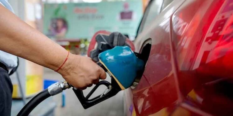 पेट्रोल-डीजल के नए रेट जारी: दिल्ली में ₹94.77 तो जयपुर में ₹105.11 प्रति लीटर