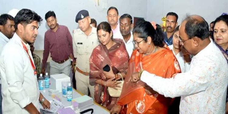 प्रभारी मंत्री उइके ने सरई में मल्टीस्पेशियलिटी मेगा स्वास्थ्य शिविर का किया अवलोकन
