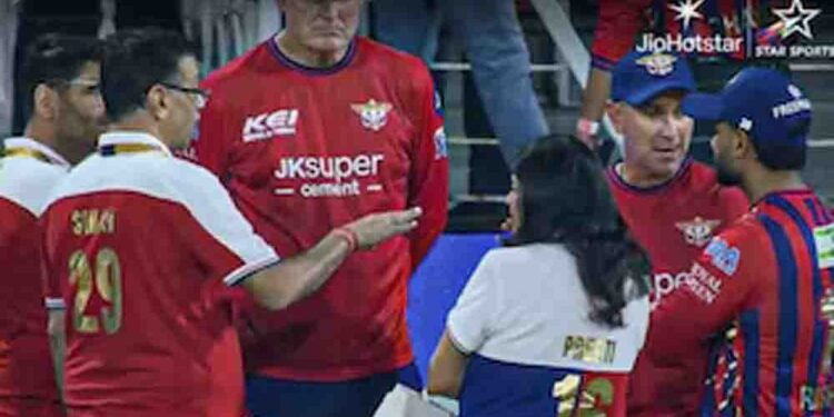 इकाना में दिल्ली कैपिटल्स का पलटवार, समीर रिज़वी और स्टब्स की साझेदारी ने लखनऊ को दी 6 विकेट से मात