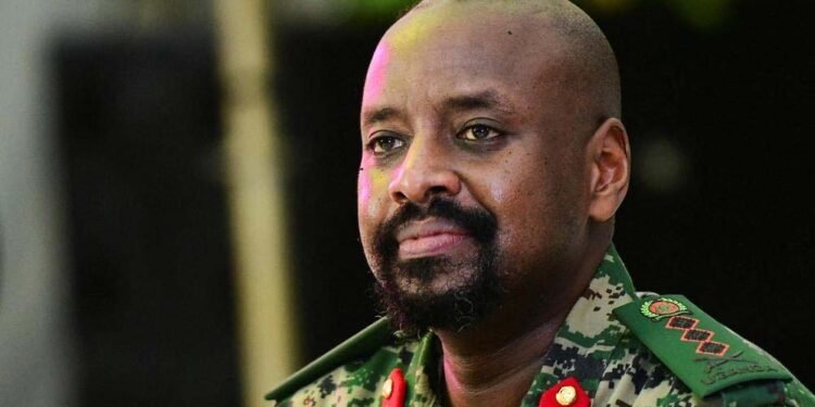 पहले मेलोनी को शादी का प्रस्ताव, अब तुर्की से मांगी दुल्हन—युगांडा के बवाली आर्मी चीफ का नया विवाद