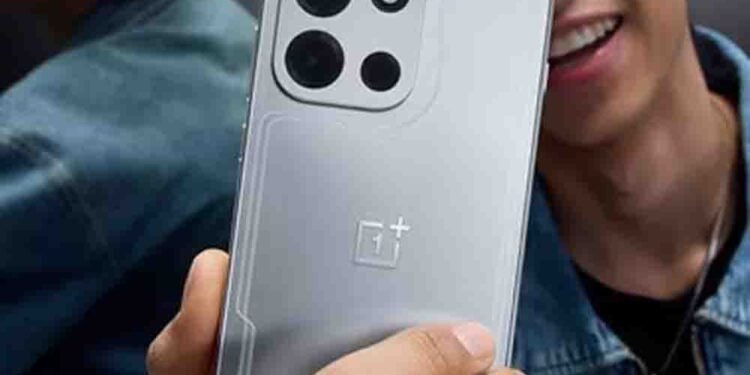 वनप्लस के अपकमिंग फ्लैगशिप किलर OnePlus Nord 6 के लॉन्च और इसके दमदार स्पेसिफिकेशन से जुड़ी खबर के लिए यहाँ 3 शीर्षक और 2 टैग्स दिए गए हैं: