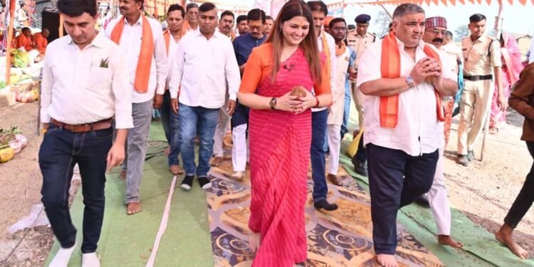 रायपुर : पर्यटन एवं संस्कृति मंत्री राजेश अग्रवाल कवर्धा के जानकी वन धाम शिवालय में आयोजित प्राण-प्रतिष्ठा समारोह में हुए शामिल