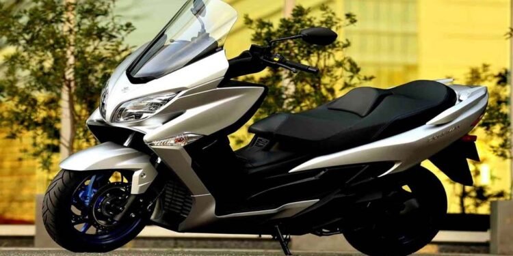 अब स्कूटर में मिलेगा 400 सीसी का पावरफुल इंजन, मुंबई में पेश हुआ नया मॉडल