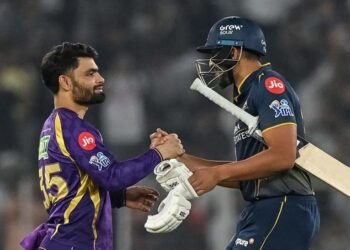 गिल की धमाकेदार पारी: 8 चौके, 4 छक्के, 86 रन से KKR को पटका