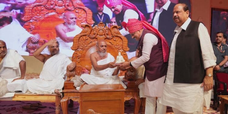 मुख्यमंत्री डॉ. यादव ने मोहनखेड़ा महातीर्थ में आदिराज पारणा महोत्सव में की सहभागिता