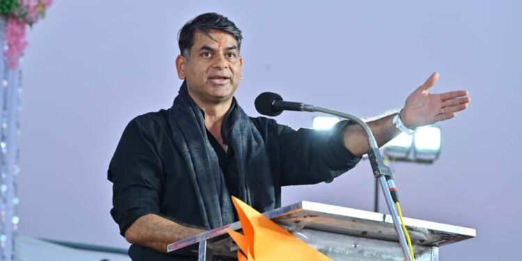 यूथ फेस्ट-2026: सौरभ द्विवेदी का मंत्र—फिट रहें, पॉजिटिव सोचें, परिवार संग आगे बढ़ें