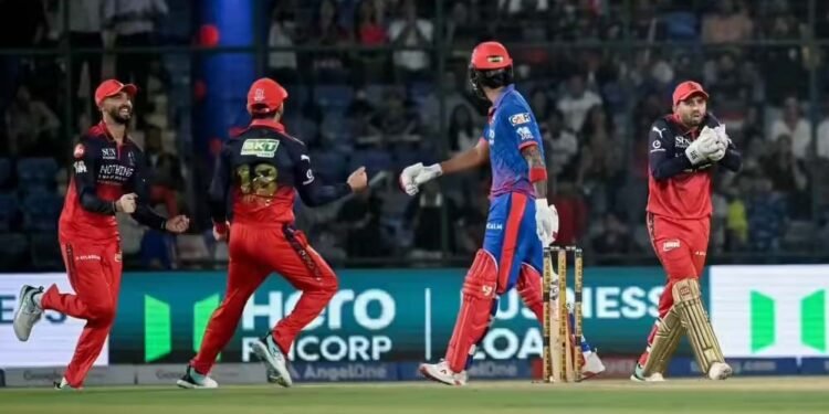 आरसीबी ने दिल्ली को 9 विकेट से हराया, भुवी-हेजलवुड ने गेंद से किया जबरदस्त प्रदर्शन