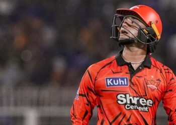 KKR vs SRH मैच में अभिषेक शर्मा के ‘अश्लील शब्द’, BCCI ने दी सख्त सजा