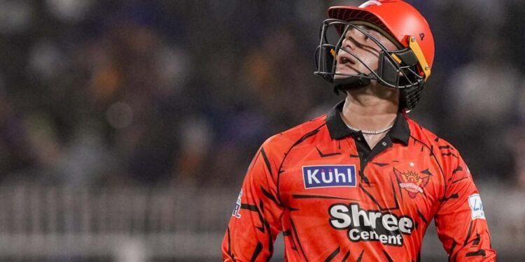 KKR vs SRH मैच में अभिषेक शर्मा के ‘अश्लील शब्द’, BCCI ने दी सख्त सजा