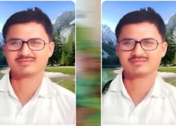 रीवा के राजस्व विभाग में बड़ा फर्जीवाड़ा उजागर: बिना किसी सरकारी आदेश के बदल दिया गया किसान की जमीन का नक्शा, RTI में हुआ सनसनीखेज खुलासा  सिरमौर/रीवा। मध्य प्रदेश के रीवा जिले के तहसील सिरमौर अंतर्गत ग्राम पिपरी में राजस्व अभिलेखों के साथ गंभीर छेड़छाड़ और ‘डिजिटल फर्जीवाड़े’ का एक बड़ा मामला सामने आया है। यहाँ एक किसान की निजी भूमि का नक्शा बिना किसी आवेदन, बिना किसी सक्षम न्यायालय के आदेश और बिना किसी वैधानिक प्रक्रिया के कंप्यूटर रिकॉर्ड (पोर्टल) पर बदल दिया गया है।  क्या है पूरा मामला? ग्राम पिपरी निवासी आशीष मिश्रा (पिता श्री सम्पत प्रसाद मिश्रा) ने अपनी आराजी क्रमांक 88/1 एवं 88/2 के नक्शे में हुई संदिग्ध तरमीम (संशोधन) को लेकर सूचना के अधिकार (RTI) के तहत जानकारी मांगी थी। महीनों के चक्कर लगवाने और प्रथम अपील के बाद जो जवाब विभाग से मिला, उसने राजस्व विभाग की कार्यप्रणाली पर गंभीर सवाल खड़े कर दिए हैं।  RTI में विभाग ने खुद स्वीकारी ‘अंधेरगर्दी’: लोक सूचना अधिकारी एवं नायब तहसीलदार वृत्त बैकुण्ठपुर ने अपने लिखित प्रतिवेदन (पत्र क्रमांक 292/2026 दिनांक 06/02/2026) में स्वीकार किया है कि: कंप्यूटर नक्शे में तो तरमीम (बदलाव) दिख रहा है, लेकिन मूल पटवारी नक्शा शीट (Field Map) में इसका कोई रिकॉर्ड नहीं है। राजस्व अभिलेखों (खसरा आदि) में इस तरमीम से संबंधित कोई भी प्रविष्टि दर्ज नहीं है। सबसे चौंकाने वाली बात यह है कि विभाग को यह भी नहीं पता कि यह बदलाव किस वर्ष में हुआ और किस अधिकारी के आदेश से किया गया। यानी बिना किसी फाइल और बिना किसी आदेश के रातों-रात कंप्यूटर पर नक्शा बदल दिया गया। पीड़ित का आरोप: “राजस्व अमले की मिलीभगत से हुआ खेल” पीड़ित आशीष मिश्रा का कहना है कि उन्होंने इसके लिए दो बार आवेदन दिए और कई बार अधिकारियों के चक्कर काटे। उन्होंने आरोप लगाया कि पटवारी और संबंधित राजस्व कर्मचारियों ने निजी स्वार्थ के चलते अभिलेखों में कूट-रचना (Forgery) की है। पीड़ित ने अब एसडीएम सिरमौर से मांग की है कि इस अवैध तरमीम को तत्काल निरस्त किया जाए और उन दोषियों पर एफआईआर (FIR) दर्ज की जाए जिन्होंने सरकारी पोर्टल के डेटा के साथ छेड़छाड़ की है। अधिकारियों की चुप्पी: बिना आदेश के नक्शा बदलने का यह मामला जिले में चर्चा का विषय बना हुआ है। अब देखना यह है कि प्रशासन इस ‘डिजिटल सेंधमारी’ को सुधारता है या फिर मामले को ठंडे बस्ते में डाल दिया जाता है। पीड़ित ने चेतावनी दी है कि यदि जल्द न्याय नहीं मिला तो वे उच्च न्यायालय (High Court) की शरण लेंगे। संपर्क हेतु (Contact Info): आशीष मिश्रा (पीड़ित) ग्राम पिपरी, तहसील सिरमौर, रीवा मोबाइल: 8959446240