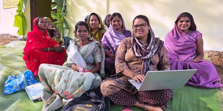 रायपुर : बैंक सखी बन आशा एक्का ने लिखी आत्मनिर्भरता की नई इबारत, 5 करोड़ से अधिक का किया ट्रांजेक्शन