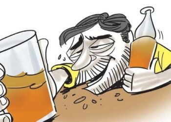 कलेक्टर की सख्त कार्रवाई: शिक्षा के मंदिर में नशे की कालिख, दो शिक्षक निलंबित