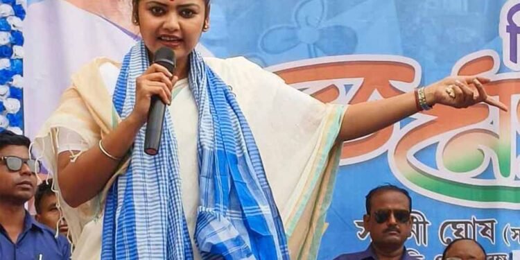 चुनावी मंच पर सायोनी घोष का अलग अंदाज़, संस्कृत मंत्र से लेकर कलमा तक का जिक्र