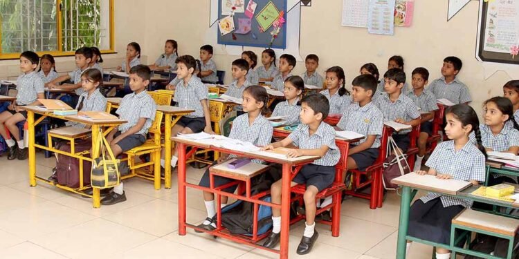 RTI आवेदनों पर कल होगी लॉटरी: 1883 स्वीकृत, 26% आवेदन रिजेक्ट