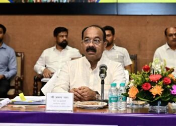 पेयजल, अवैध प्लॉटिंग और निर्माण पर डिप्टी CM साव सख्त, अभियंता सस्पेंड के निर्देश
