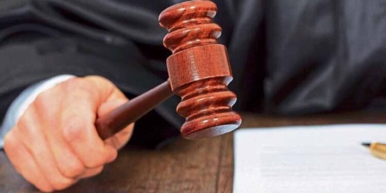 हाईकोर्ट ने कलेक्टर को CEO का प्रभार बदलने से रोका, बहाली का आदेश जारी