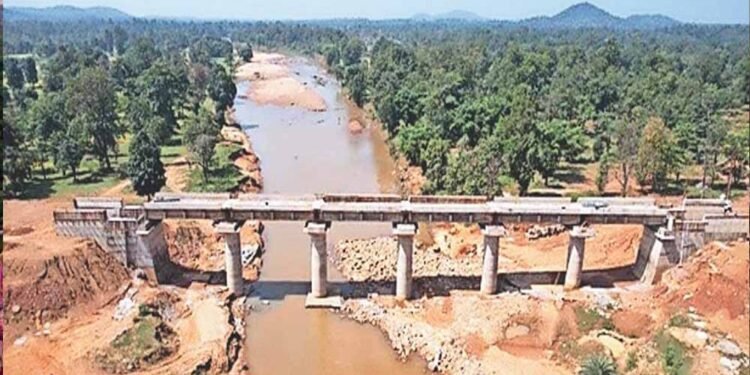 Jagdalpur-रावघाट रेल लाइन से बदलेगी बस्तर की तस्वीर, 65 साल पुरानी मांग को मिली रफ्तार